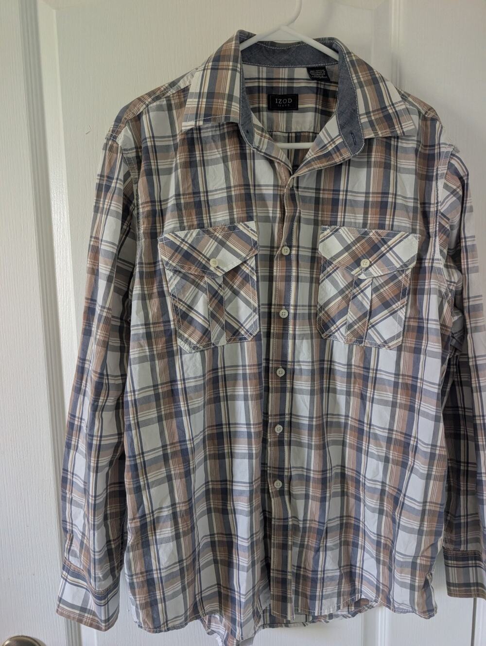 IZOD Jeans 100 % Cotton Long Sleeve Plaid Blue, brown, white Mens Medium